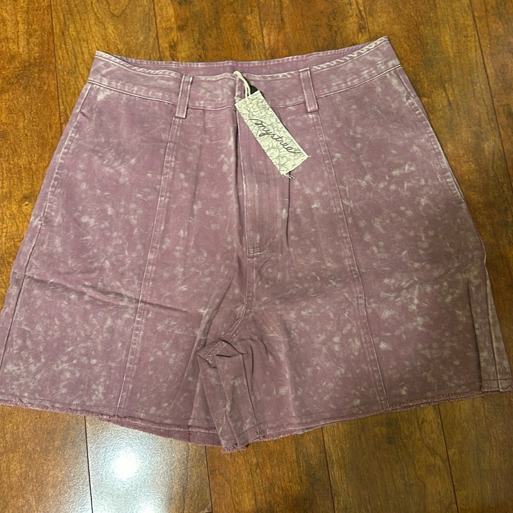 Washed light pink shorts
